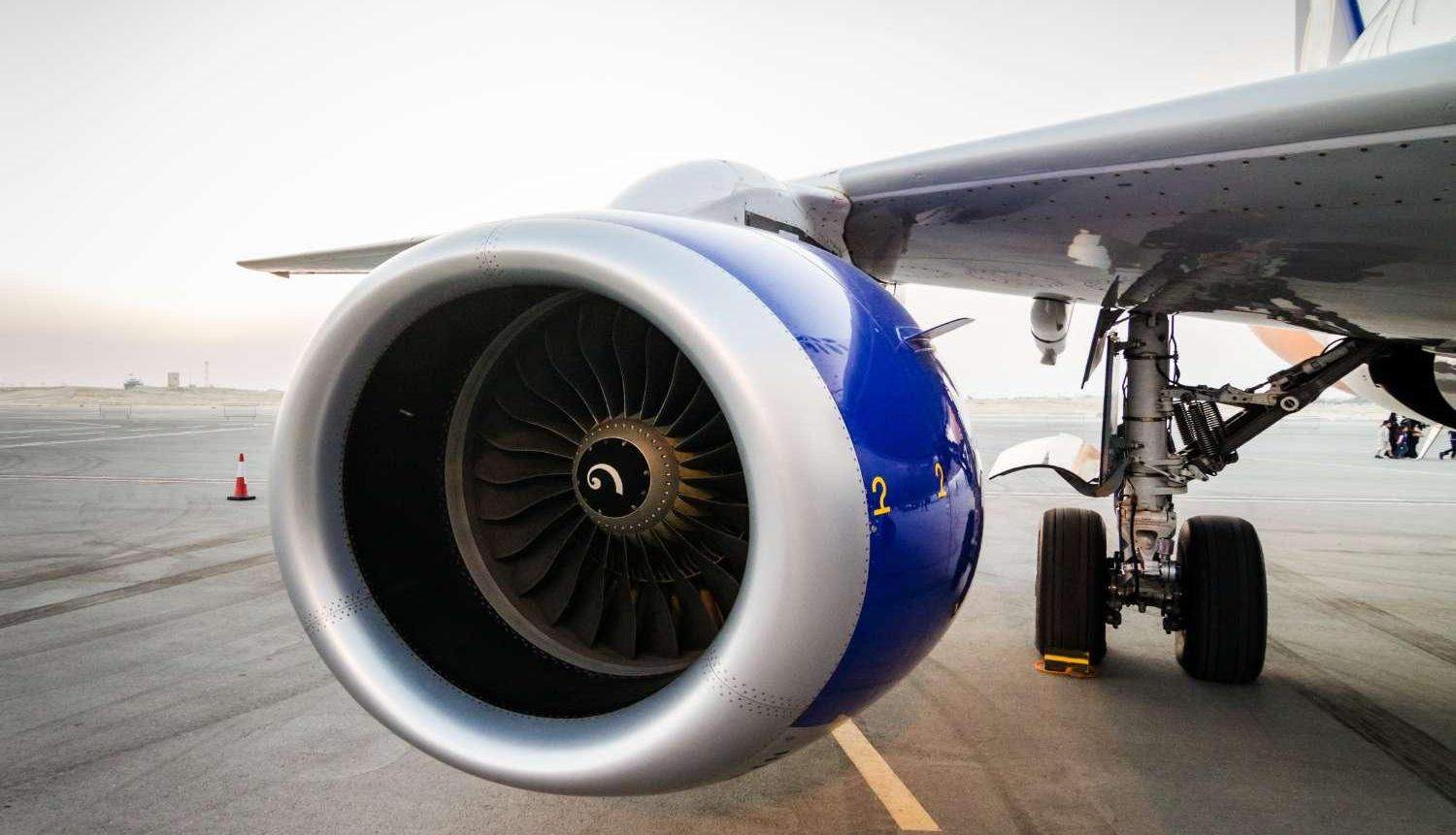 Airplane Turbine Engine Single Wing Airplane Turbine Engine Single Wing