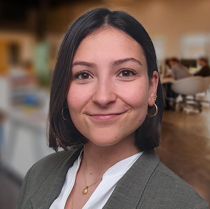 Headshot of Carmen Vila