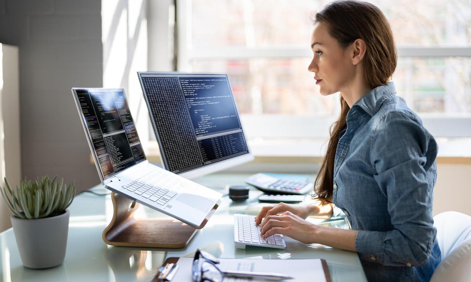 Programmer Woman Coding Programmer Woman Coding