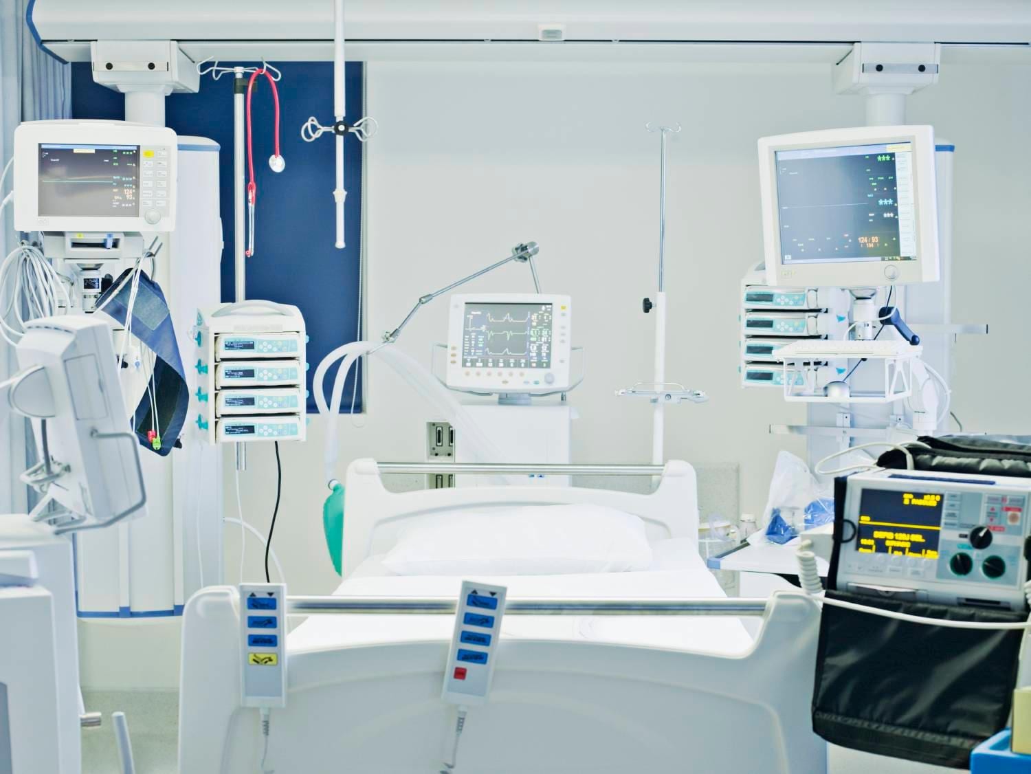 Intensive care hospital bed