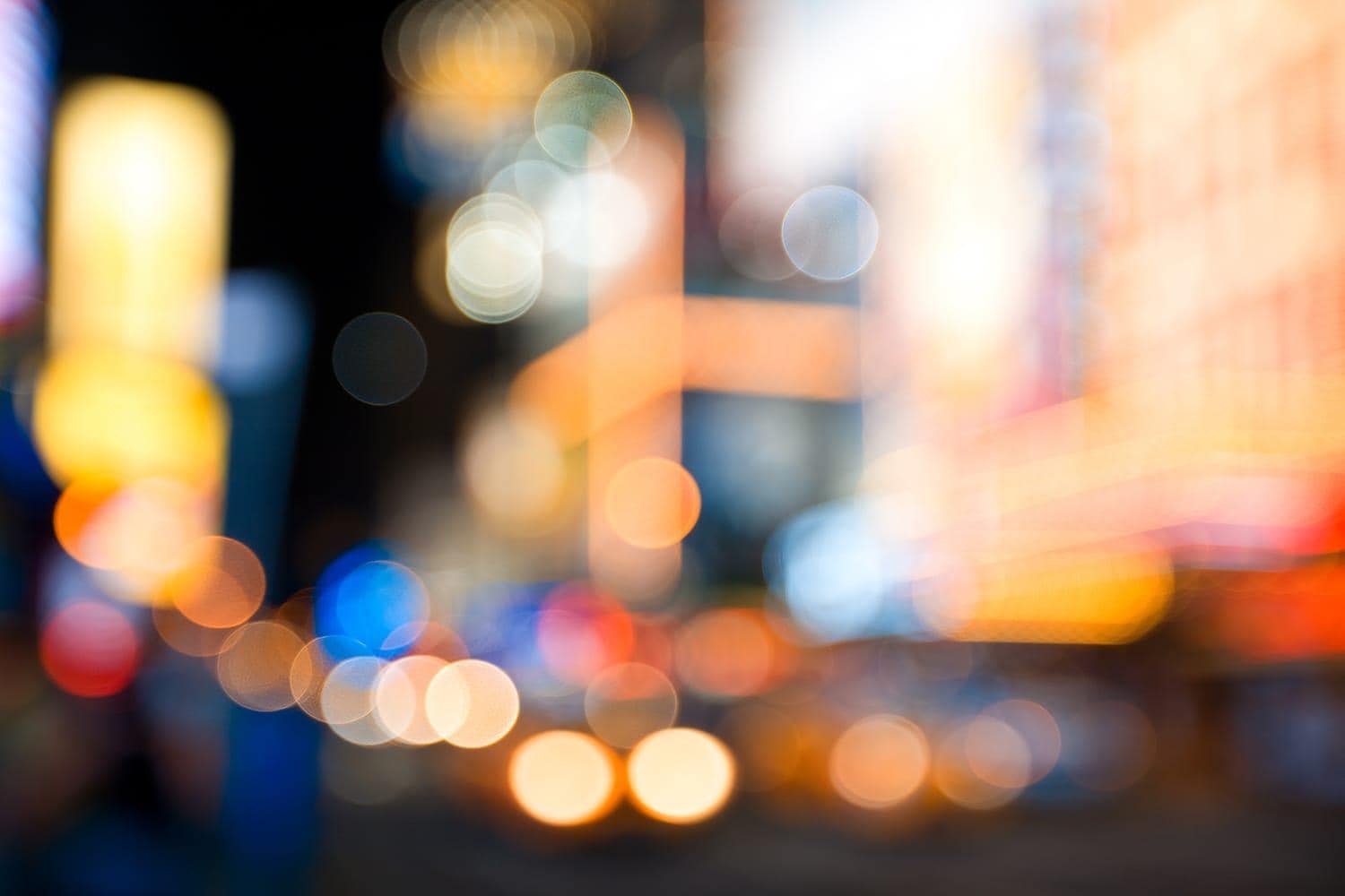 Street lights with bokeh effect